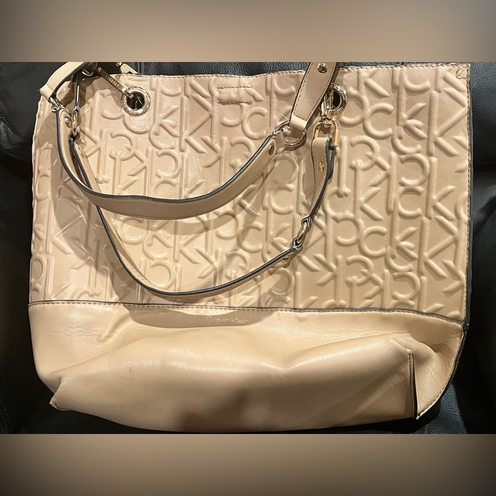 Tan Calvin Klein purse/bag